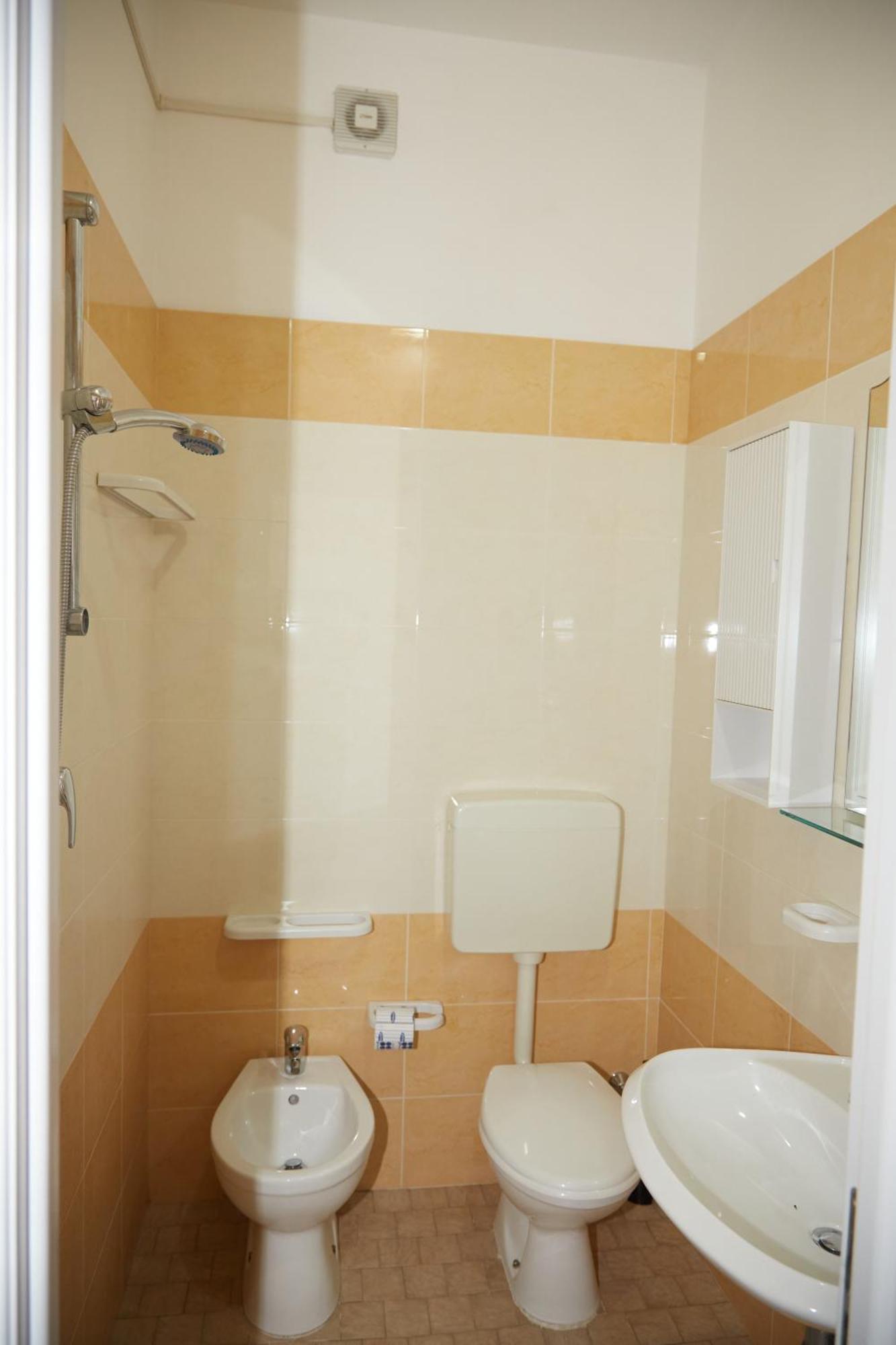 Hotel Italiaקרביה מראה חיצוני תמונה