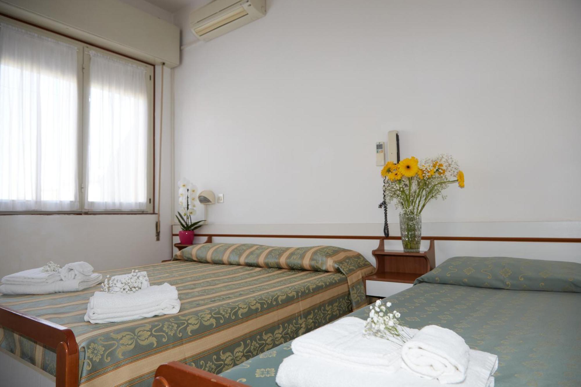 Hotel Italiaקרביה מראה חיצוני תמונה