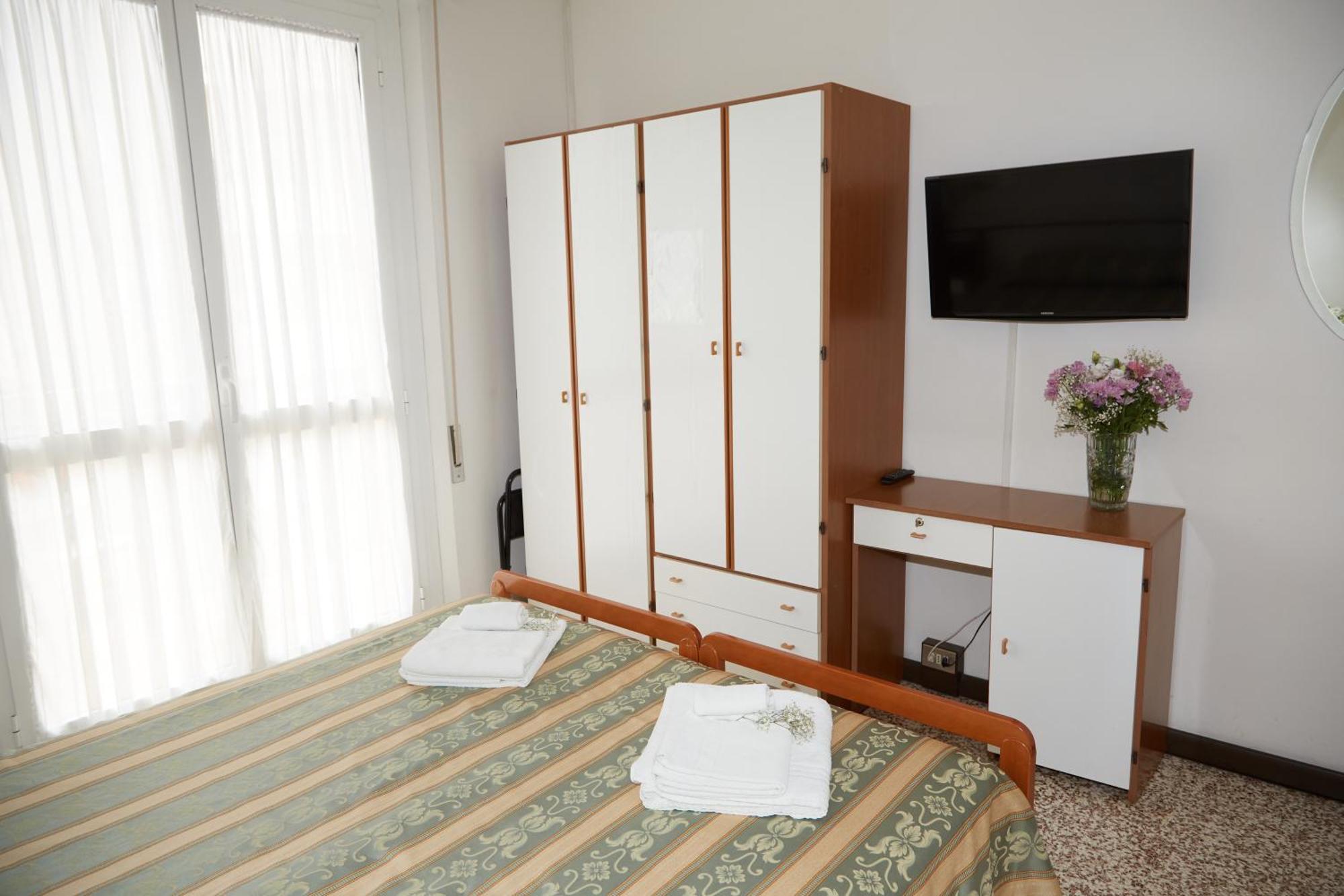 Hotel Italiaקרביה מראה חיצוני תמונה