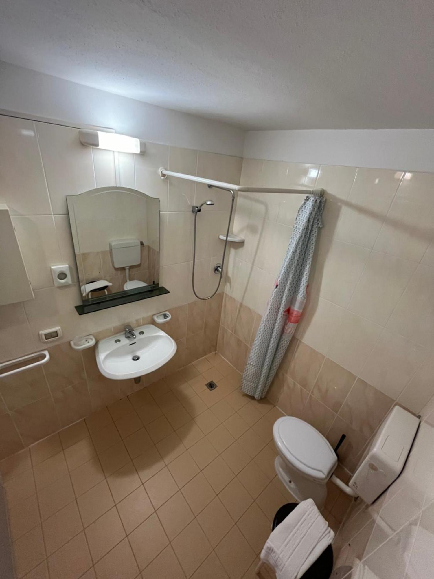 Hotel Italiaקרביה מראה חיצוני תמונה